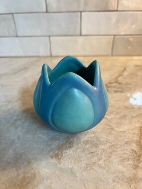 Van Briggle Turquoise Ming Blue Vintage Ceramic Bud Vase / Teal Tulip Planter